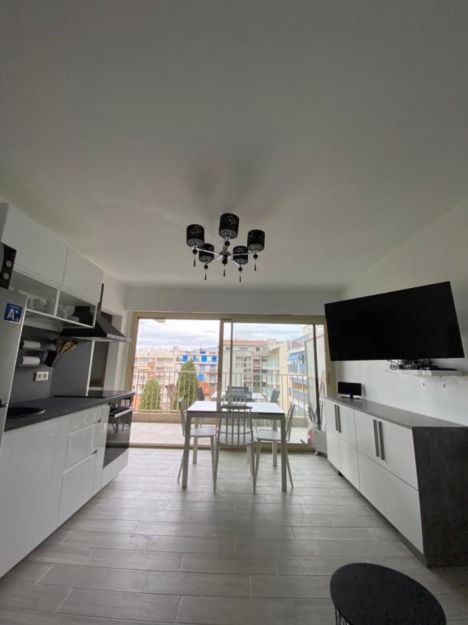 Superbe Appartement Renove A Neuf A 100M De La Mer Juan-les-Pins Luaran gambar